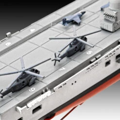 New 🤩 HMS Invincible Aircraft Carrier Falklands War w/paint & glue 1/700 Revell Germany ✔️ -megahobby Sales Store 05172 d02 hms invincible falkland war 48296.1614608313