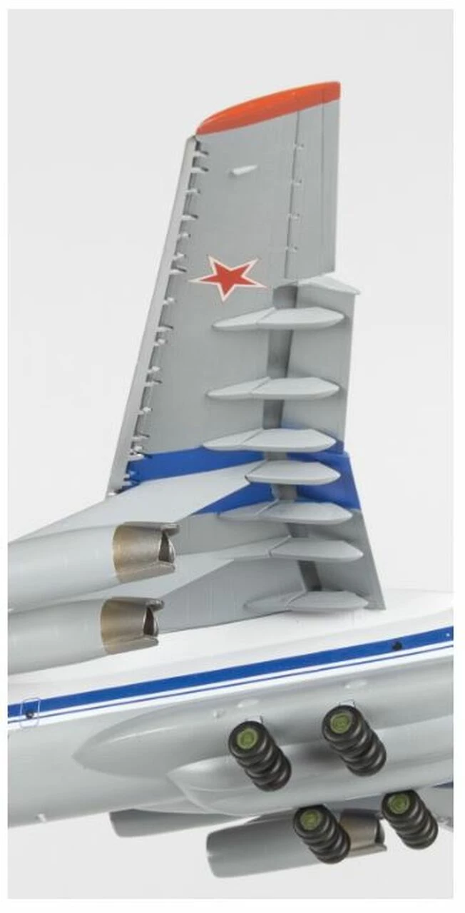 Promo π€© Russian Il-76 MD Strategic Airlifter Aircraft 1/144 Zvezda β 7 Promo π€© Russian Il-76 MD Strategic Airlifter Aircraft 1/144 Zvezda β - Image 7
