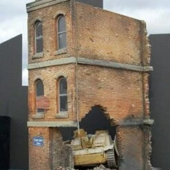 Budget 🤩 Ruined Small 3-Story Brick Apartment Building 1/35 Dioramas Plus 🌟