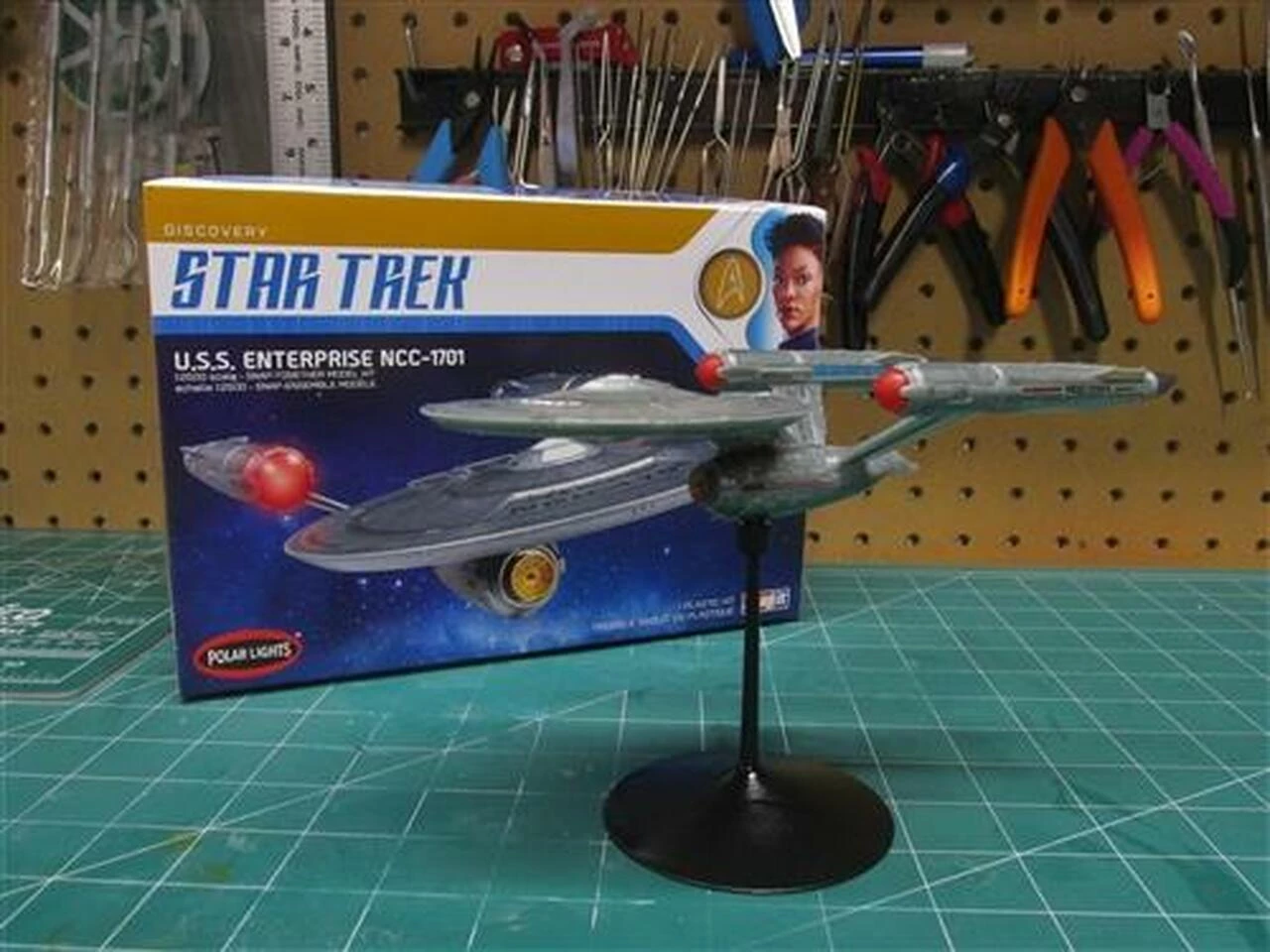 Promo π Star Trek Discovery Series USS Enterprise NCC-1701 1/2500 Polar Lights βοΈ 3 Promo π Star Trek Discovery Series USS Enterprise NCC-1701 1/2500 Polar Lights βοΈ - Image 3