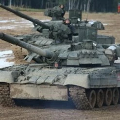 Outlet 🌟 Russian T80UE1 Main Battle Tank 1/35 Trumpeter 👍