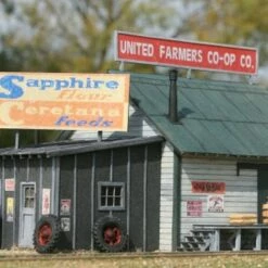 Coupon 😀 United Farmers CO-OP Building HO Scale American Model Builders 🌟
