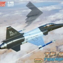 Brand new 🎁 TF-20B Tigershark USAF Two-Seater Advanced Trainer Fighter 1/48 Freedom Model Kits 🛒