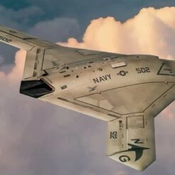 Best Sale 🔥 X-47B Unmanned Combat Air System Modern Aircraft 1/72 Italeri ❤️