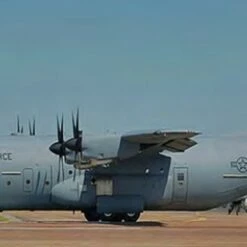 New 💯 C-130J-30 Super Hercules USAF Aircraft 1/144 Minicraft 😍