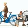 Discount 🎁 Young People (6) w/Bicycles (5) HO Scale Preiser Models 🤩