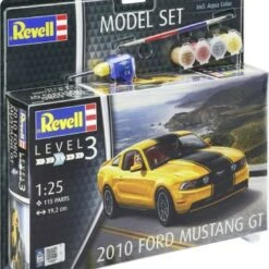 Brand new 😍 2010 Ford Mustang GT Car w/paint & glue 1/25 Revell Germany 🎁