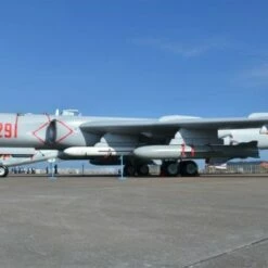 Coupon 💯 Chinese Xian H6K Strategic Bomber 1/144 Trumpeter ⌛